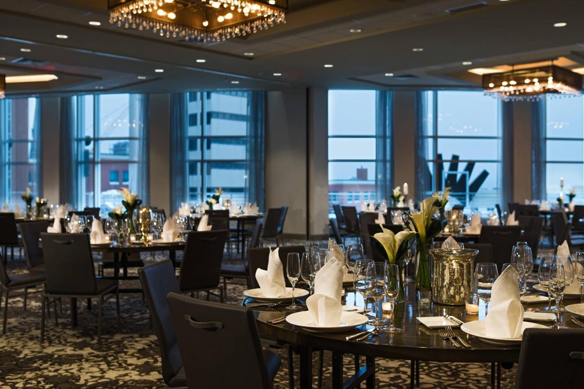 Renaissance Allentown Hotel Bagian luar foto