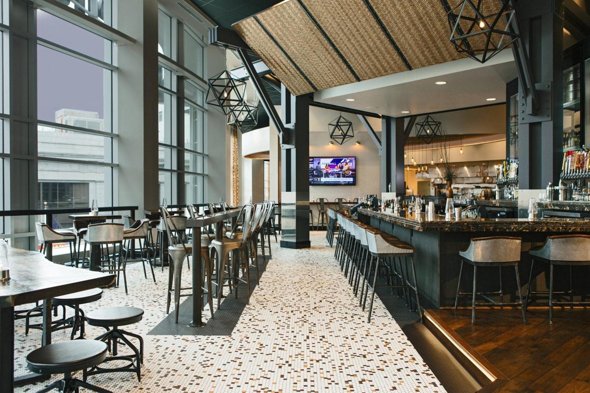 Renaissance Allentown Hotel Bagian luar foto