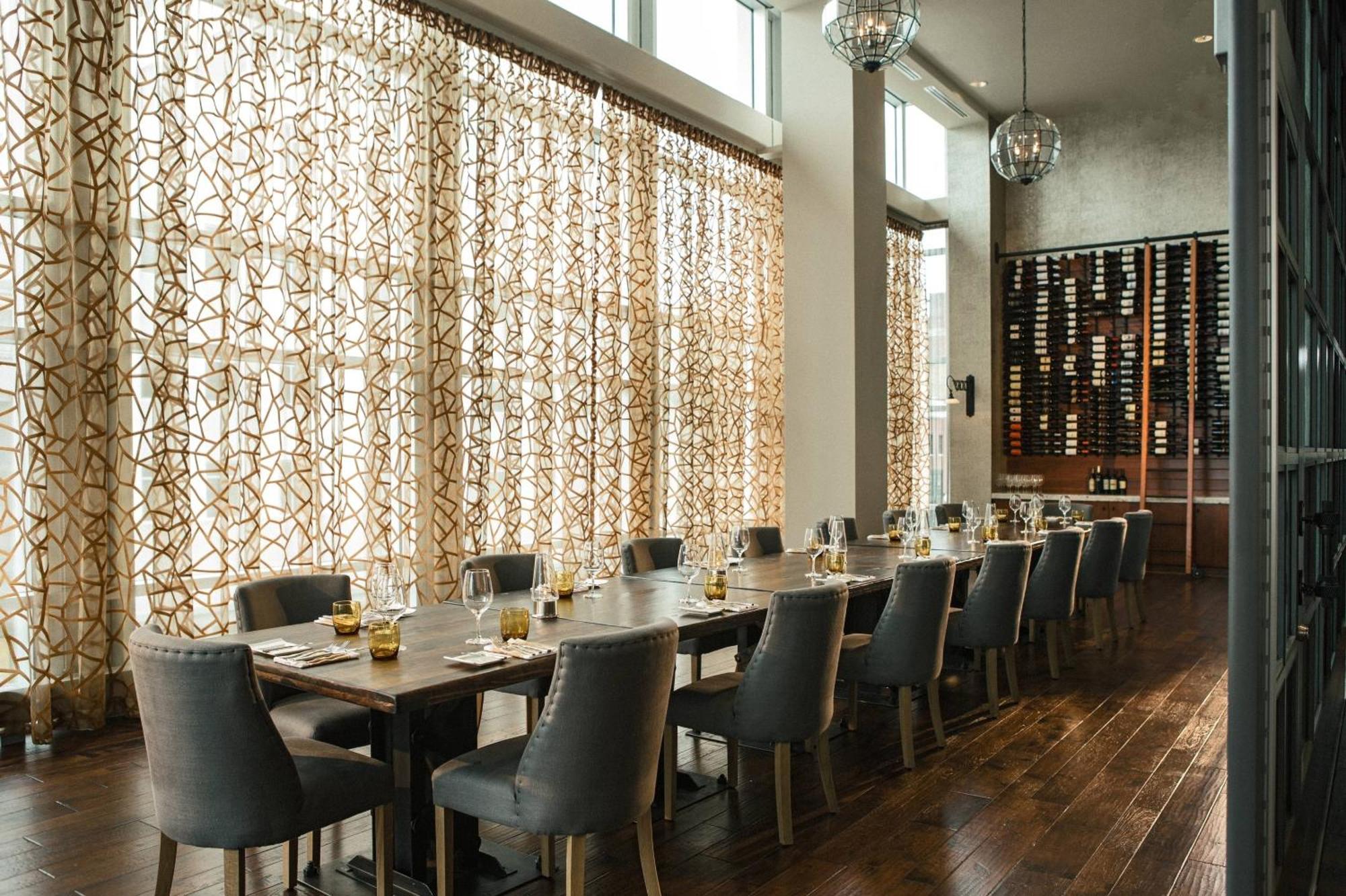 Renaissance Allentown Hotel Bagian luar foto