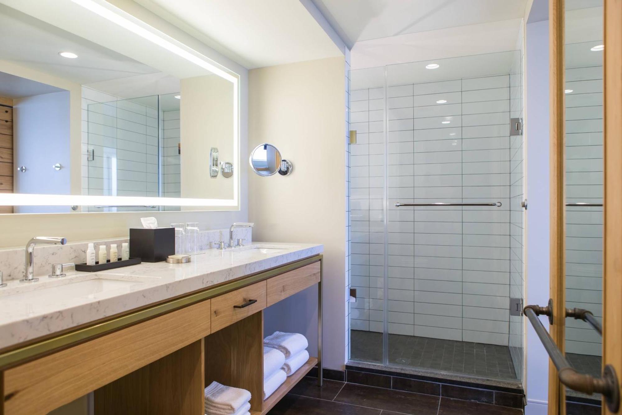 Renaissance Allentown Hotel Bagian luar foto