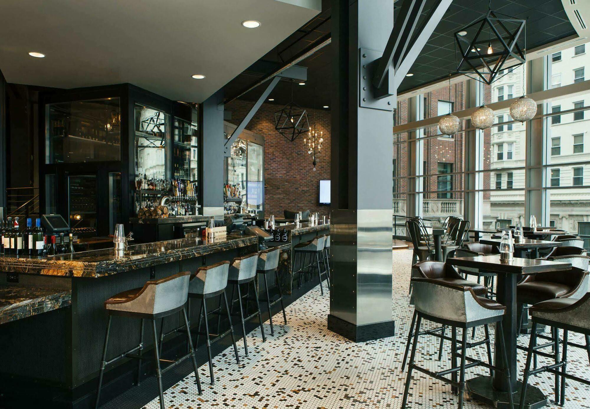 Renaissance Allentown Hotel Bagian luar foto