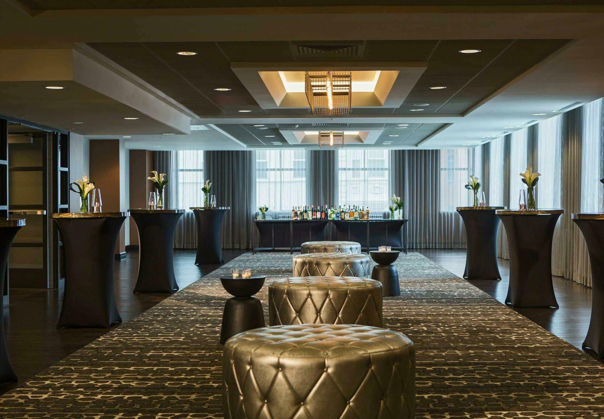 Renaissance Allentown Hotel Bagian luar foto